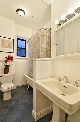 Sold by Corcoran | media 32