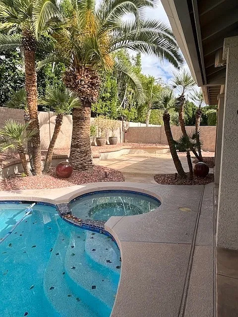 4 bed, 2982 sqft, $3,195 — Photo 2