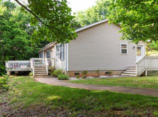 202 Grandview Mesa Rd, Whittier, NC 28789