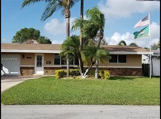 7621 NW 13th St, Pembroke Pines, FL 33024