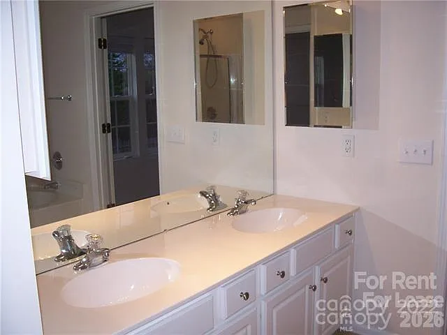 8115 Kincaid Ct — Photo 17