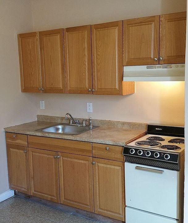 1st image of 7028 Woodland Ave