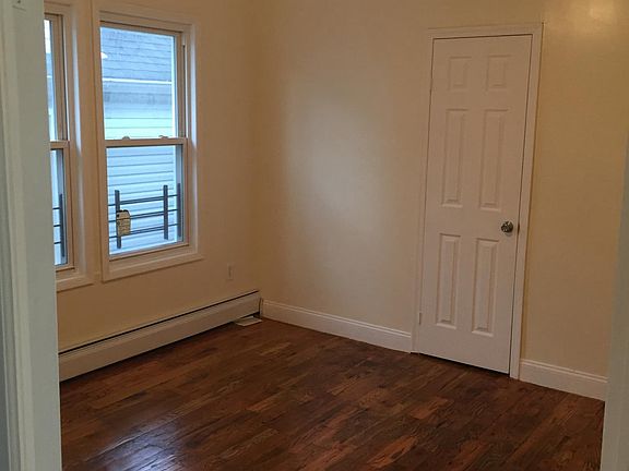 5th image of 157-10 Brinkerhoff Ave #1