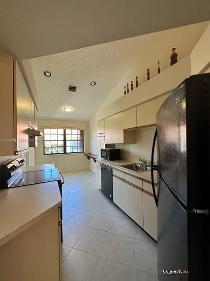 3176 Arbor Ln — Photo 11