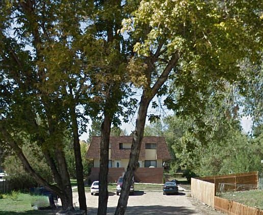 DUPLEX Set off the street