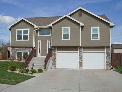 905 Meadowbrooke Ln, Junction City, KS, 66441