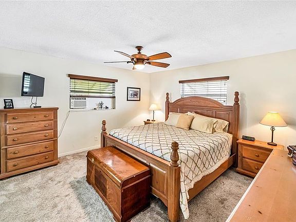 5th image of 1470 NW 67th Avenue
