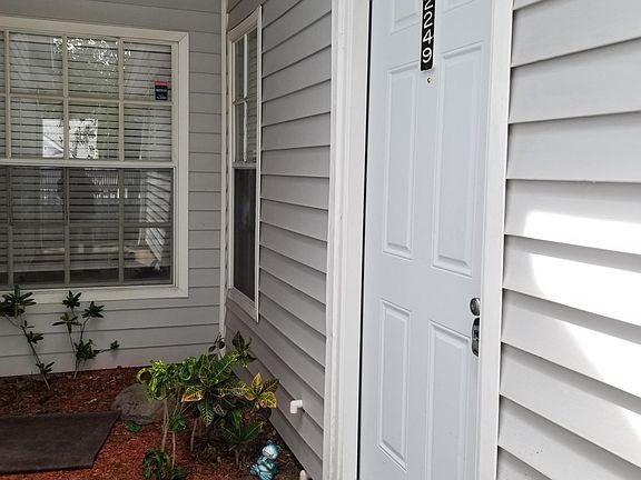 2nd image of 12249 Armenia Gables Cir