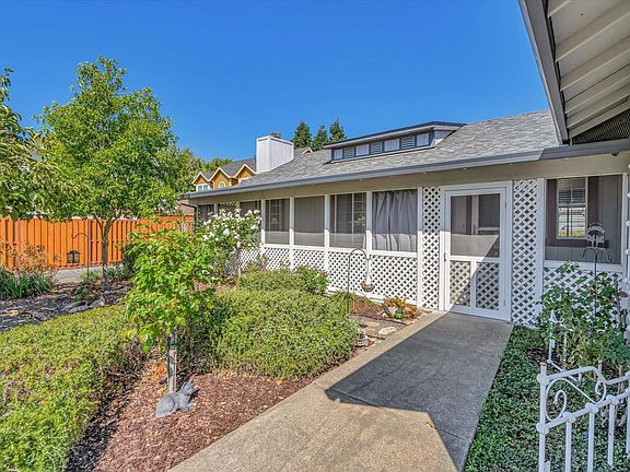 4th image of 2615 Lathrop Drive