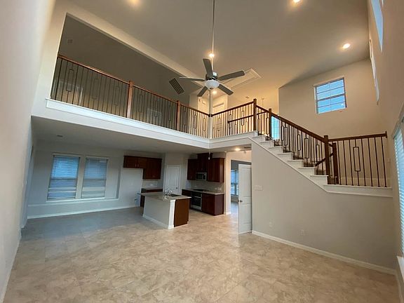 2nd image of 728 Plaza Ln