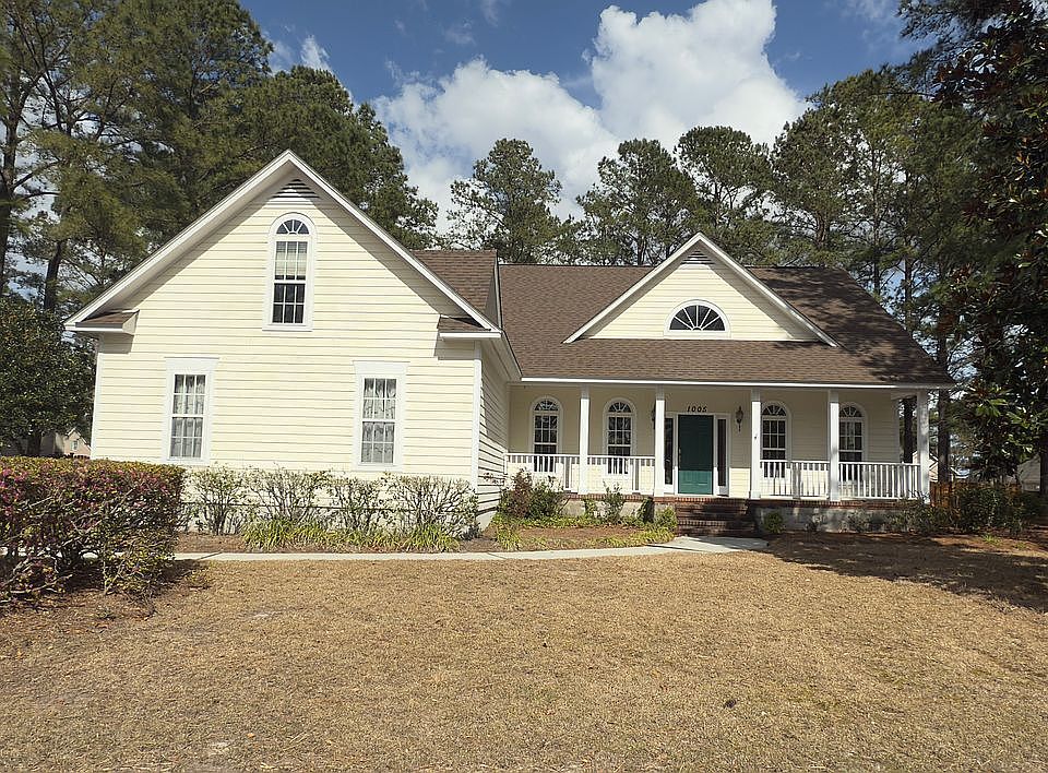 1005 Greymoss Ln