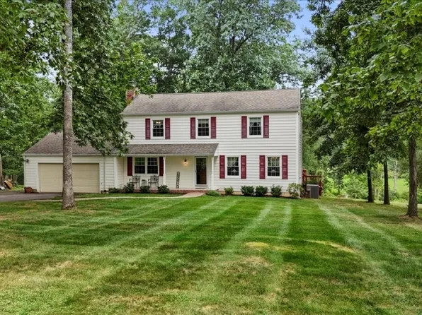 70 Windy Willow Way, Branchburg Twp., NJ 08876