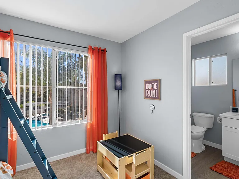River Ranch Townhomes & Apartments — Photo 115