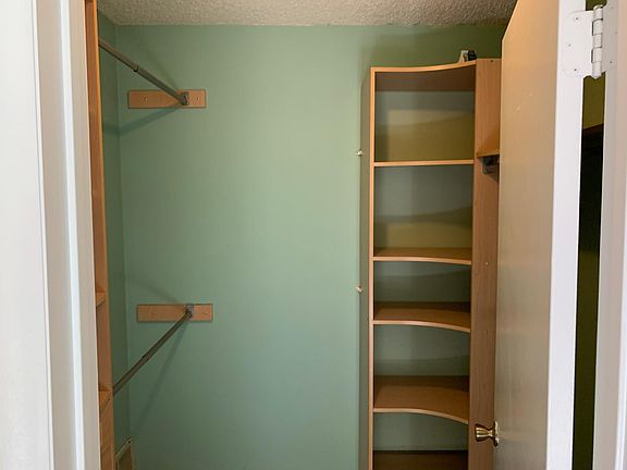 5th image of 319 Waters Edge Dr #319