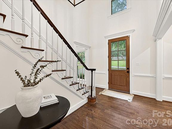 4th image of 5118 Rosewater Ct