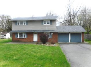 44 Raleigh Rd, Kendall Park, NJ 08824