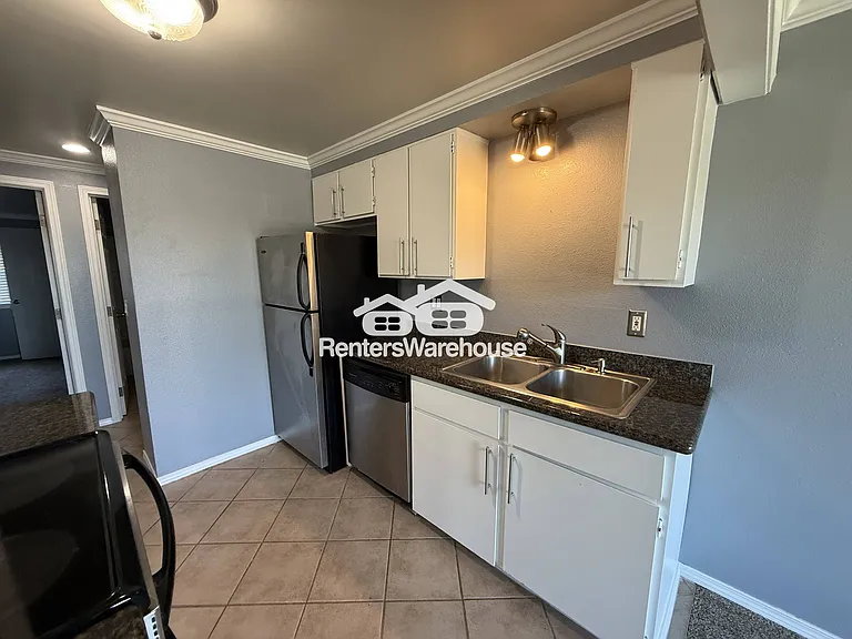1010 N J St #3 — Photo 7