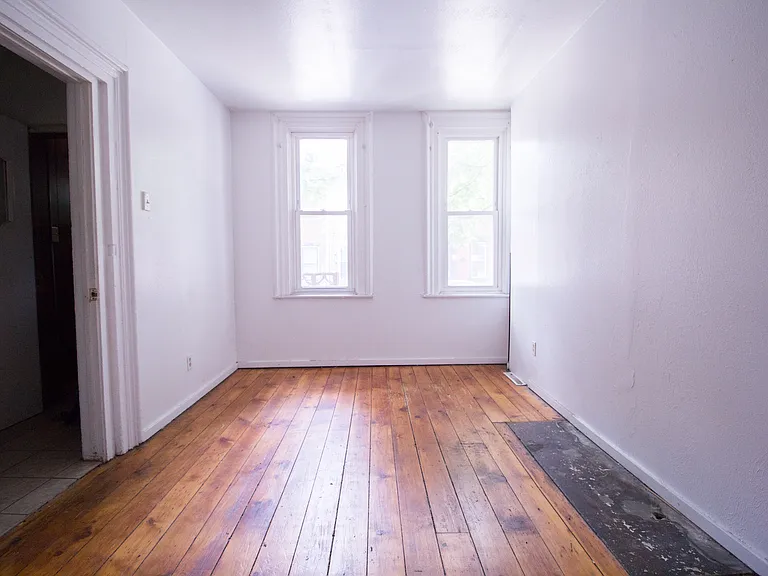 34 Miltenberger St — Photo 7