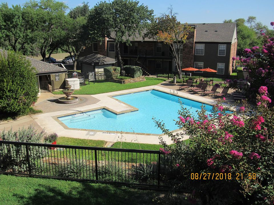 1st image of 1005 Mill Lake Dr APT 225