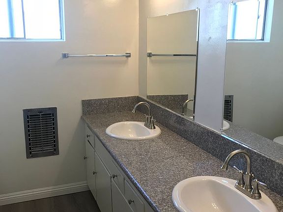 5th image of 202 S Del Mar Ave APT E