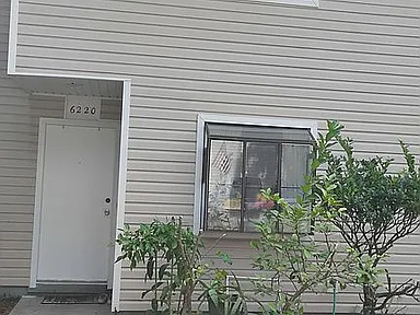 6220 SW 8th Pl — exterior photo