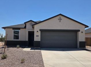 5537 E Darwin Dr, San Tan Valley, AZ 85140