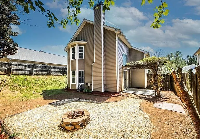121 Stoneforest Dr — Photo 47