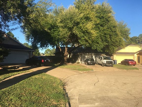 2nd image of 15302 Schumann Ln