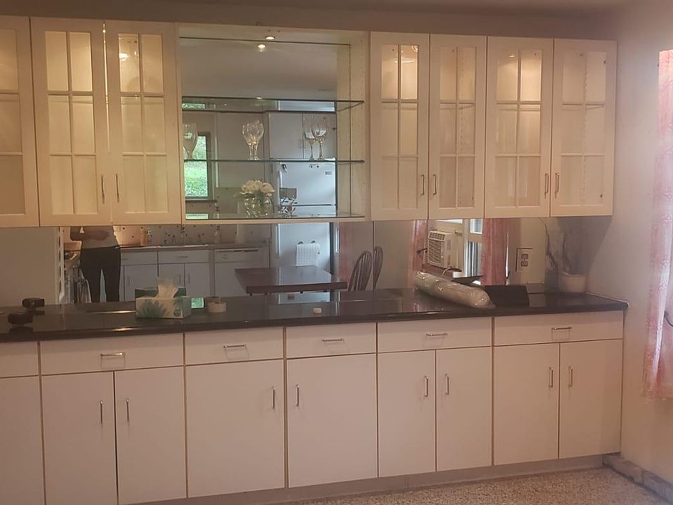1st image of 198 Midland Ave #2
