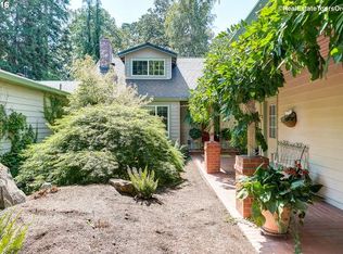 907 NE 3rd Ave, Hillsboro, OR