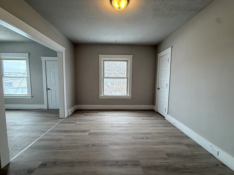 2014 W 73rd St #2016 — Photo 2