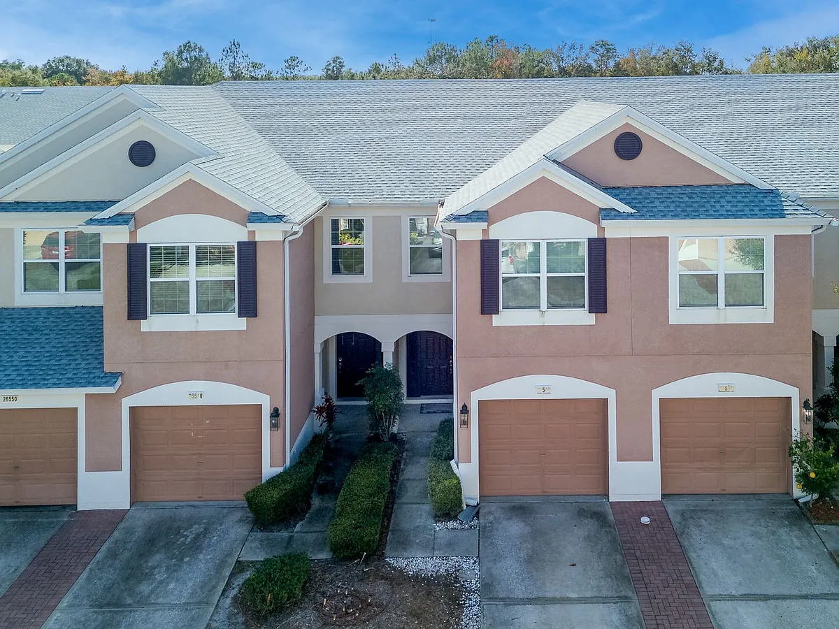 Building Photo - 26546 Castleview Way
