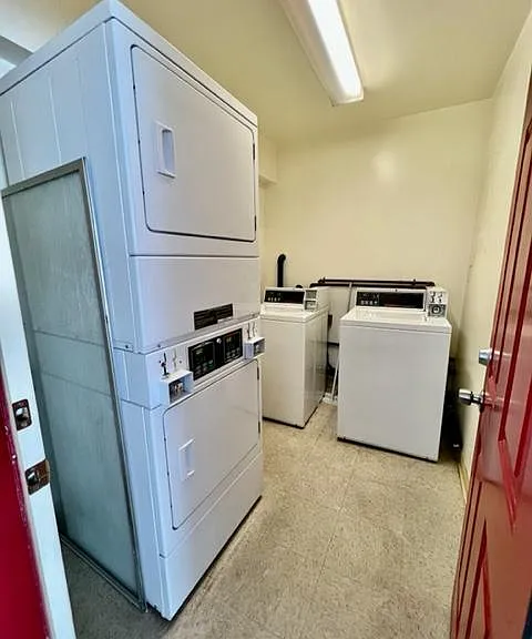 215 Concord St #E — Photo 14