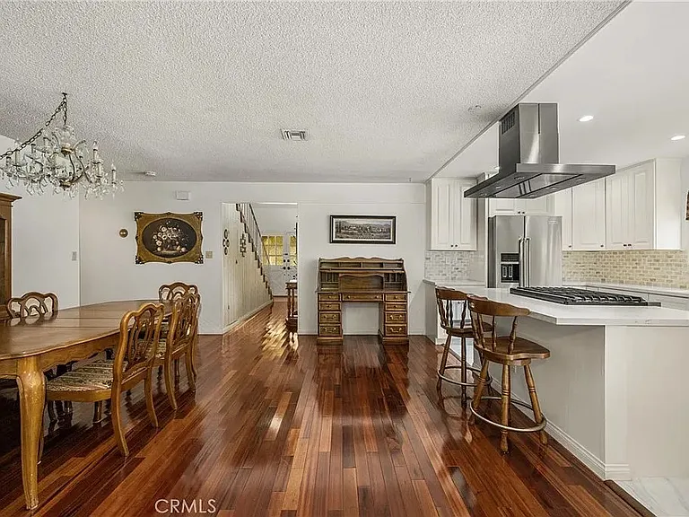 5743 Coke Ave — Photo 15
