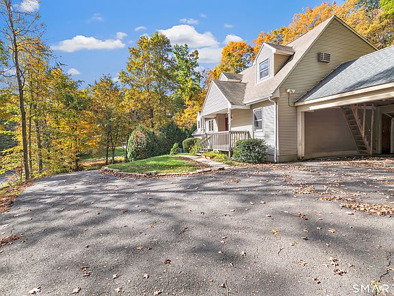 2nd image of 33 Murphys Lane
