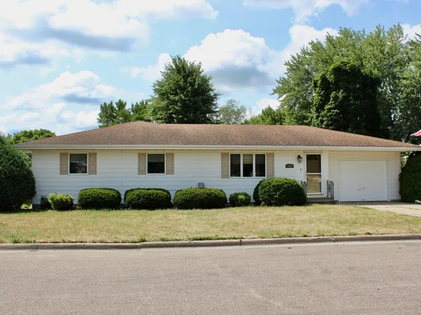 449 1st St SW, Blooming Prairie, MN 55917