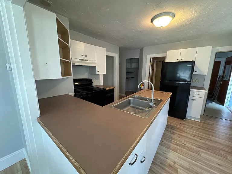 59 Cooper Ave #1F — Photo 2