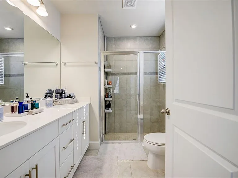 18027 Turning Leaf Cir — Photo 32