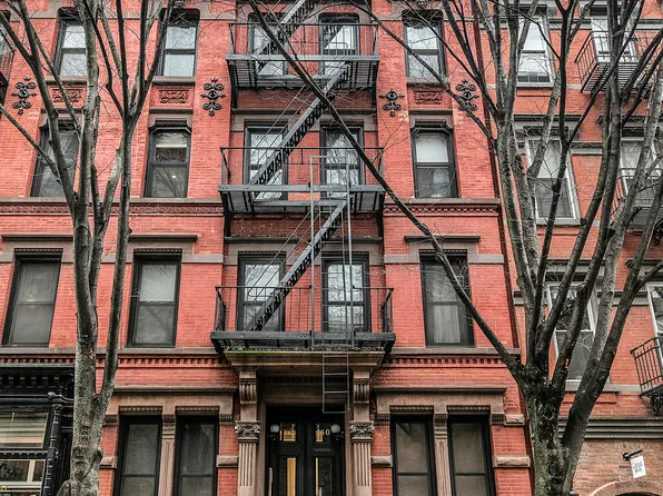 140 West 10th Street BTE image 1 of 8