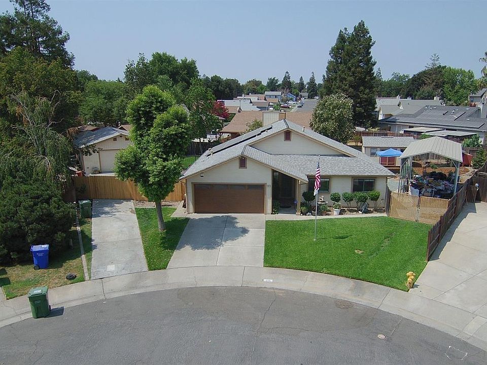 1st image of 216 Saddle Ct