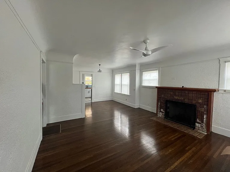 2111 Meade Ave — Photo 3