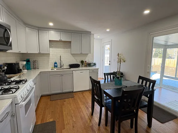 178 Storey Ave, Newburyport, MA 01950