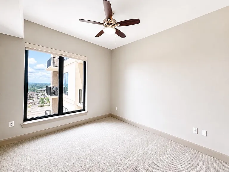 9787 Katy Fwy #1611 — Photo 4