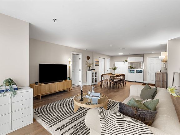 5th image of 3920 Mystic Valley Pkwy APT 704