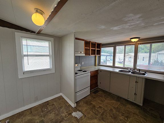 2nd image of 1006 Windham St NE #Ws-10