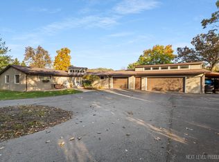 3S757 North Dr, Sugar Grove, IL 60554