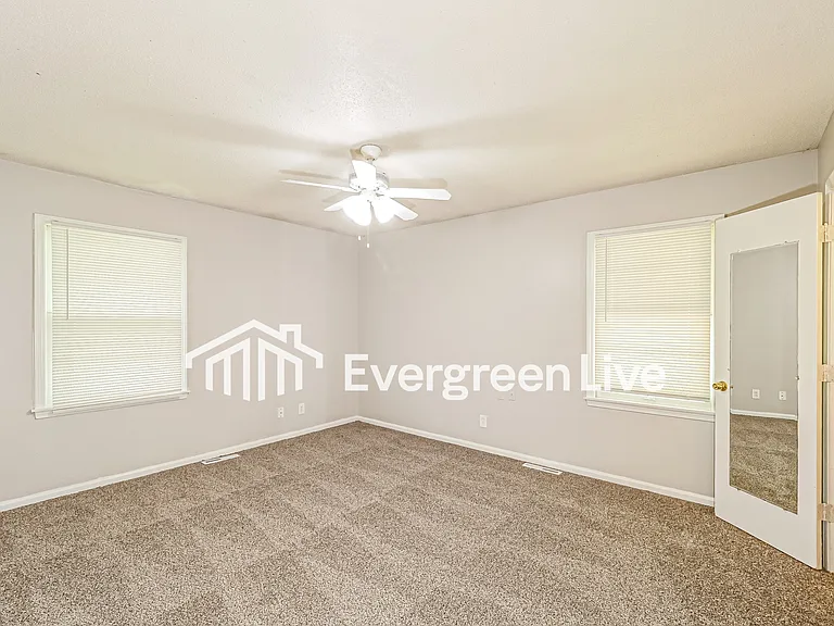 8100 E 100th Ter — Photo 12