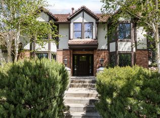 4049 E Prospector Dr S, Salt Lake City, UT 84121