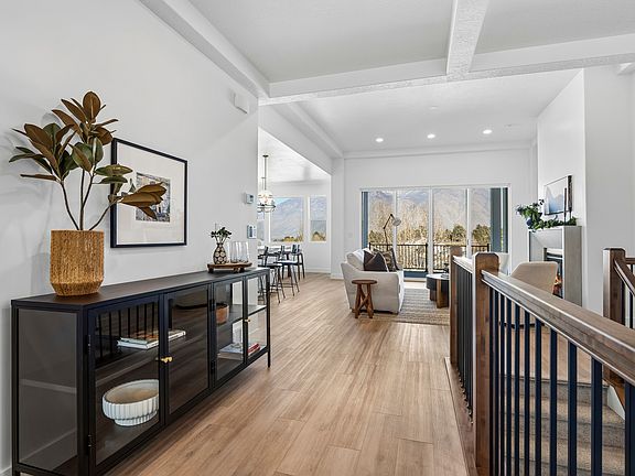 4th image of 624 N Legend Cir #480