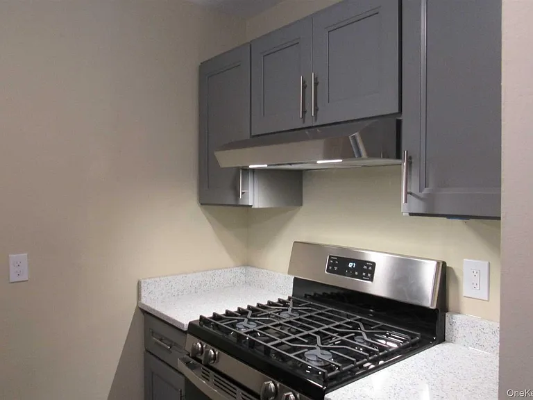 37 Alpine Dr #E — Photo 5